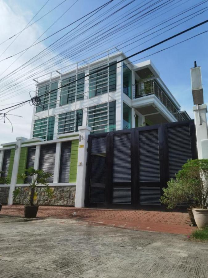 Delta Star Manor Hotell Naga  Eksteriør bilde